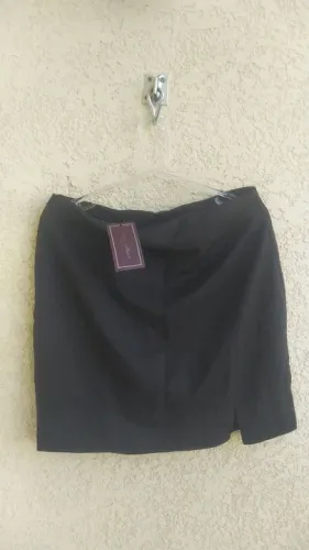 Roupas vestidos e saia