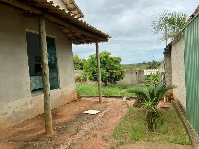 Lote de 610 m² com casa e espaço gourmet, Jaboticatubas.