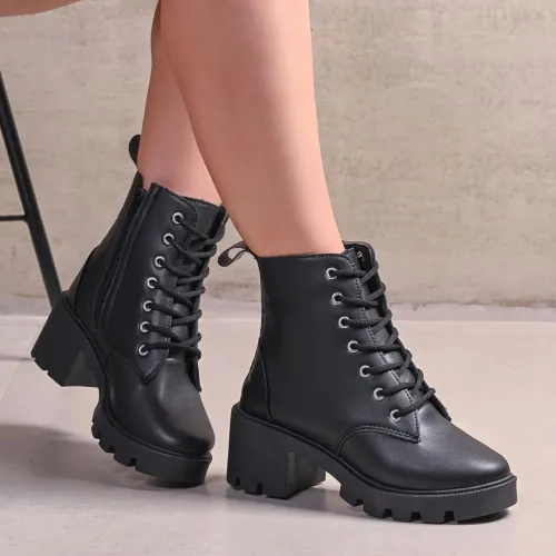 Bota coturno