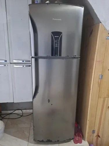 Vendo Geladeira Panasonic 387l frostfree
