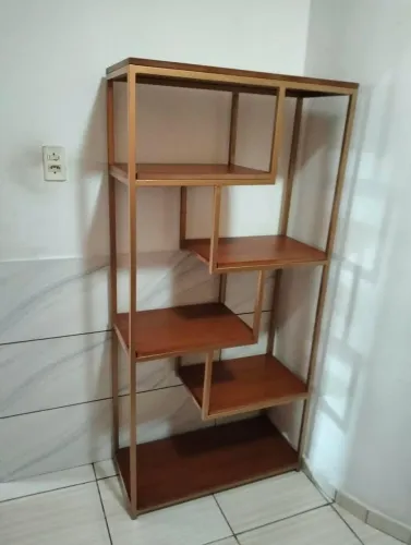 Estante ( feito sob encomenda)