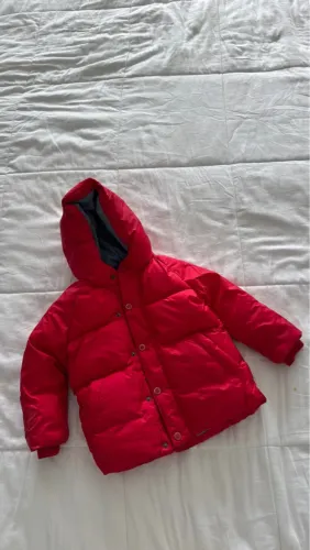 Casaco Infantil Vermelho com Capuz