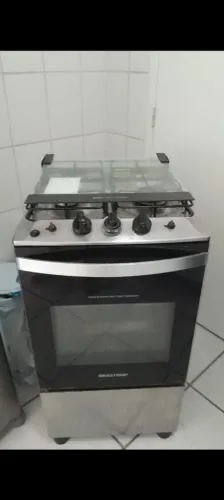 Fogao Brastemp com funciona 1 bocas e forno precisa de reparo