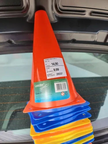 23 cones esportivos novos nunca usados 