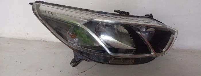 Farol lado direito sem led do Chevrolet Cobalt 2017 a 2022