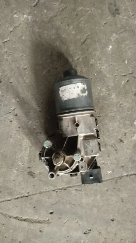 Motor limpador traseiro golf 2000<br>250$