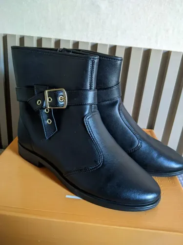 Bota Feminina com Fivela Beira Rio