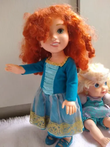 Merida + Frozen ótimo estado