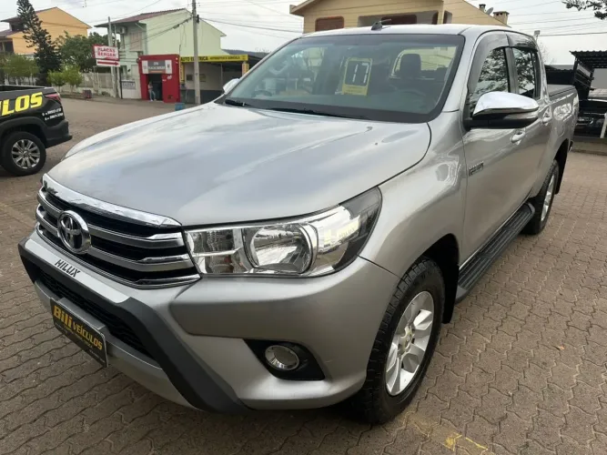 Toyota/ Hilux CD SRV 4x4 2.7 Flex 16V Aut. Ano 2017