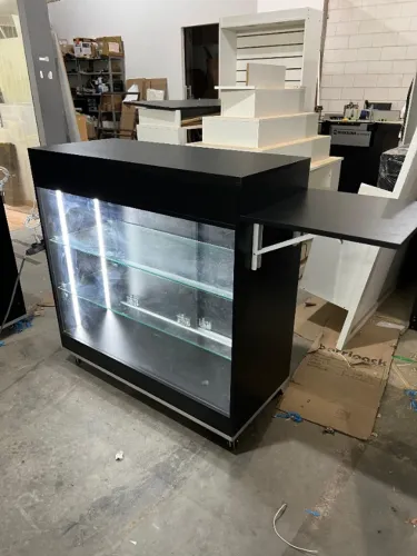 Balcao expositor preto com LED - Temos catalogo completo