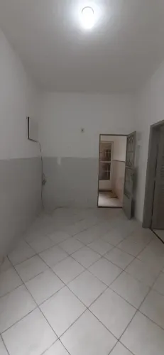 Kitnet para Aluguel  Ampla, Arejada e Bem Localizada!