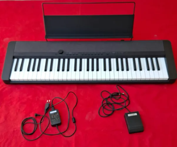 Piano Casio CT-S1 Preto
