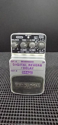 Pedal Behringer Digital Reverb e Delay DR400 (aceito trocas)