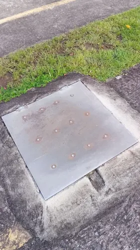 Tampas metálicas para reservatórios de água, casa de bomba