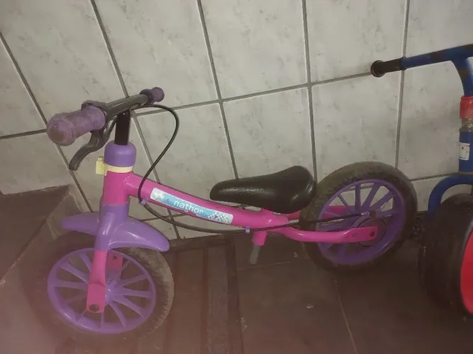 Bicicleta e carrinho 