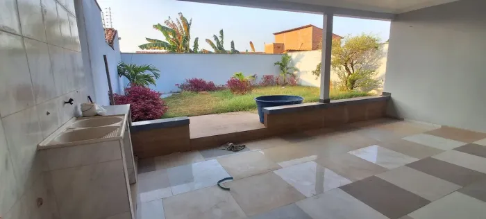 Casa com 4 quartos  na Forquilha em rua tipo condomínio Próximo ao Shopping Pátio Norte