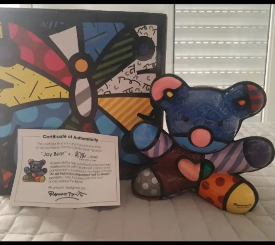 Escultura Romero Britto 