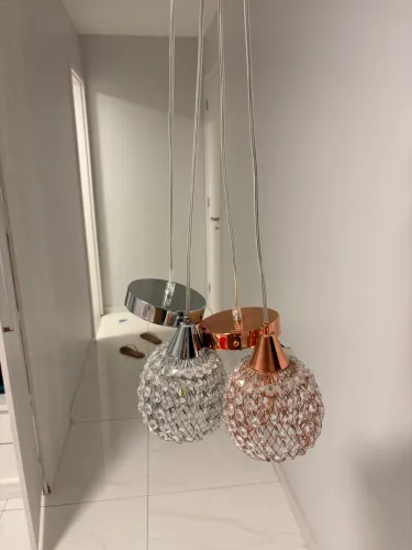 Pendentes, um prata e um rose. Pode-se negociar e levar os dois ou apenas um
