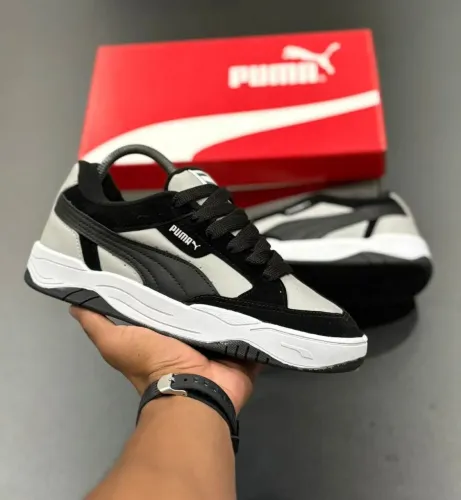 Tênis puma Premium.
