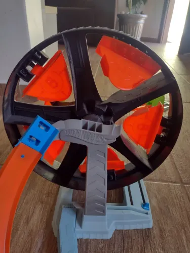 Pista Hot Wheels Radical - Looping