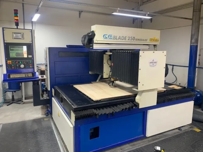 Laser cutlite penta 250w