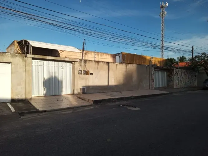 Casa à venda, 300 m² por R$ 590.000,00 - Vila União - Fortaleza/CE