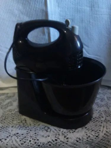 Batedeira Elétrica para bolo e massas