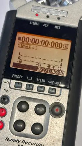 Gravador Digital Zoom H4n 4 Canais 2 XLR com Case