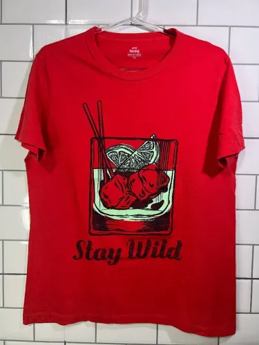 Camiseta feminina Hering Vermelha Stay Wild
