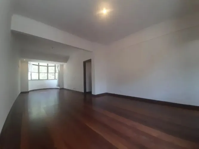 Imóvel para aluguel com 2 quartos na Urca - Rio de Janeiro - RJ