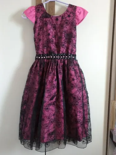 Vestido infantil preto e roxo