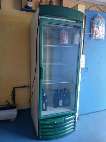 Geladeira expositora 