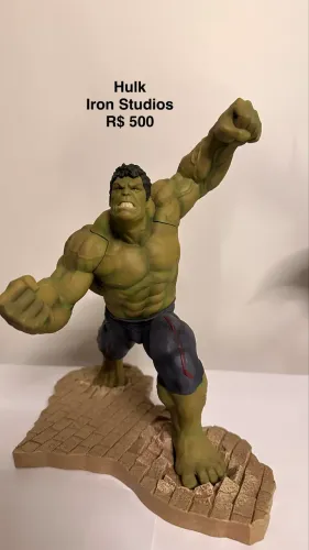 Estátua Hulk Kotobukiya 1:10 com base.