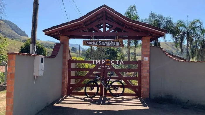 Chácara com 3 dormitórios à venda, 5000 m² por R$ 500.000 - Zona Rural - Cambuí/MG