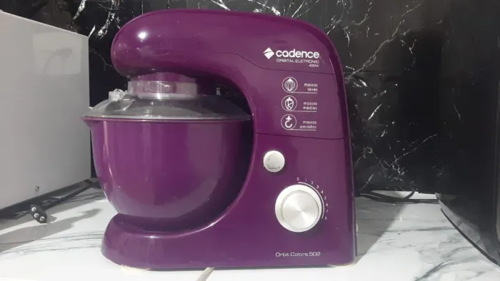 batedeira orbital cadence 400w 220v