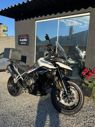 Tiger Triumph 900 GT