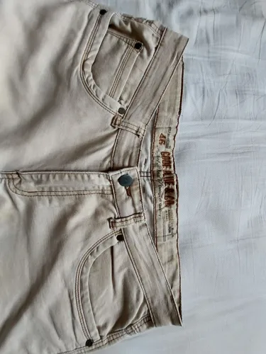 Calças Jeans Masculina, tamanhos 44 e 46.
