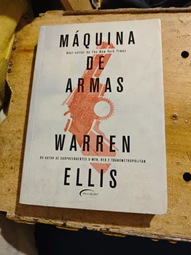 Máquina de armas de Warren Ellis - editora novo século (usado)