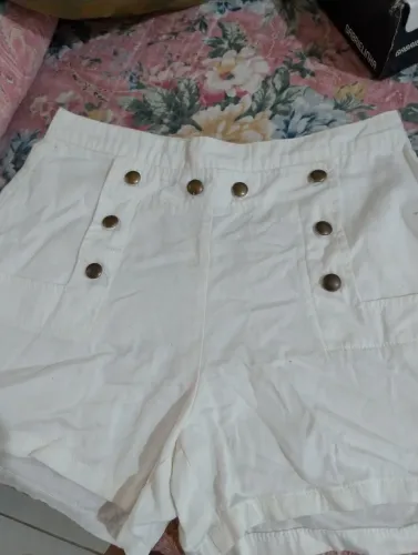 Short jeans feminino off white