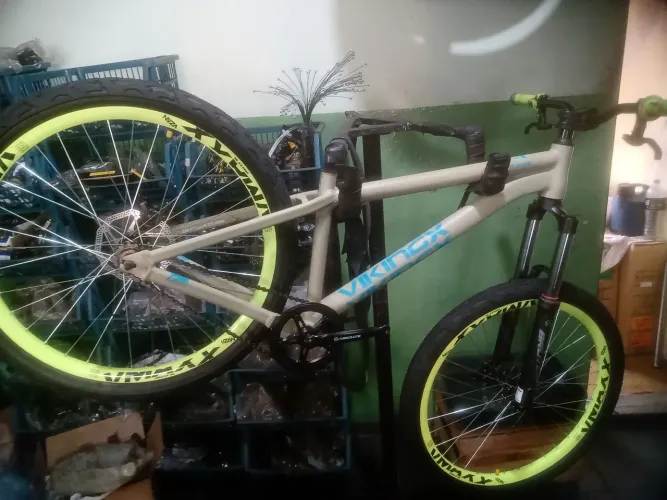 Vendo bike vikingx tuf-x38