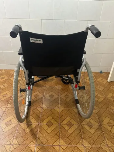 Cadeira de rodas Polior C1 pés fixos - 45,5cm