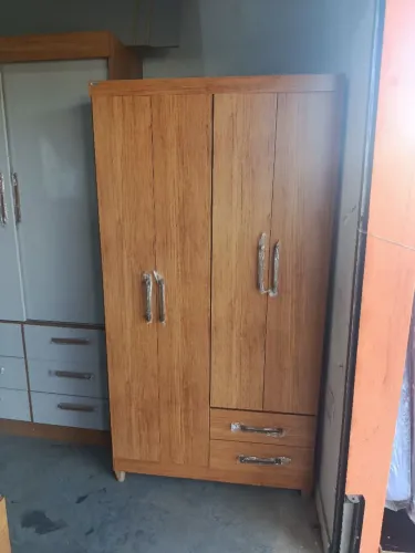 Guarda roupa 4 portas e duas gavetas, promoção!