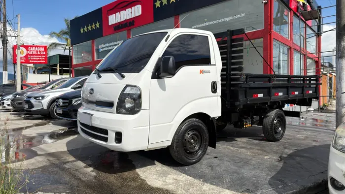 Kia Motors Bongo K-2500 2.5 4X2 TB Diesel 2015