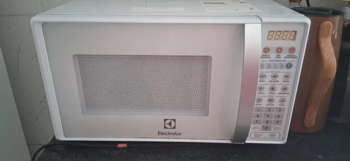 VENDO MICRO-ONDAS 220V