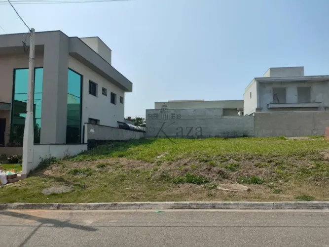 Oportunidade - Terreno em Condomínio - Reserva Aruanã - Loteamento Floresta - 250m²
