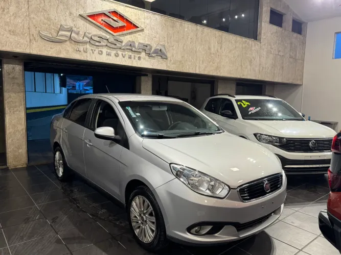 Fiat Grand Siena Essence 1.6 Flex 16V 2017