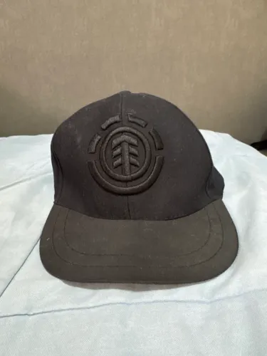 Boné Element Preto