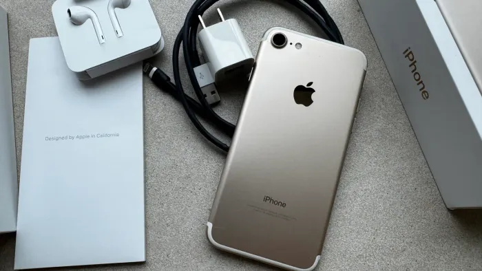 iPhone 7 Gold 32GB impecável + acessórios originais