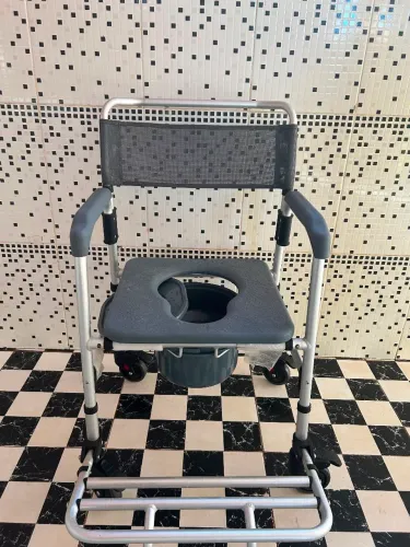Cadeira Higiênica de banho