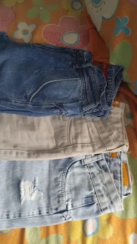 3 calças por 100